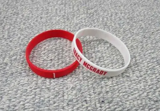 硅胶牙胶硅胶腕带弄脏了怎样清洗？