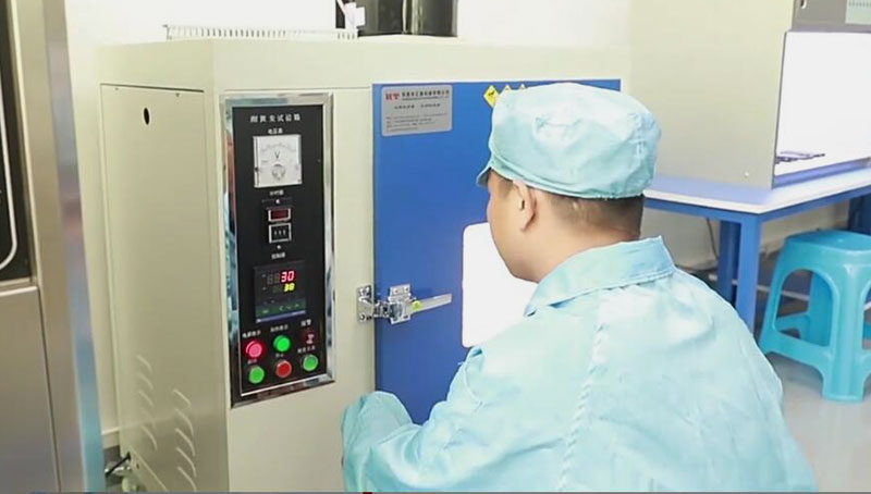 硅胶制品喷有手感油有什么作用？